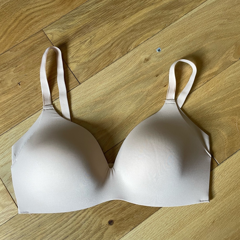 Knix Cream T-Shirt Bra Smooth Molded Cups
